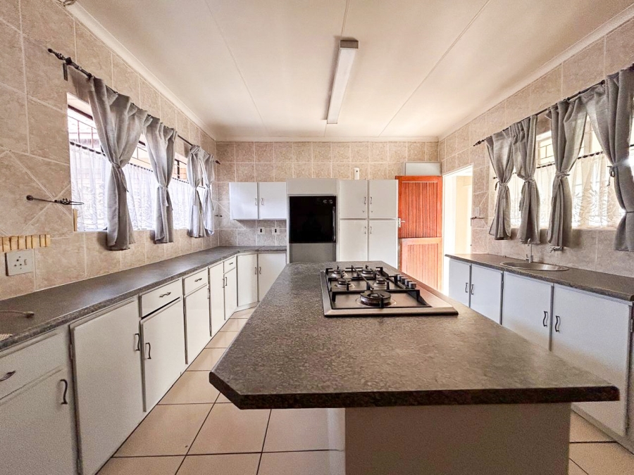 4 Bedroom Property for Sale in Parys Free State